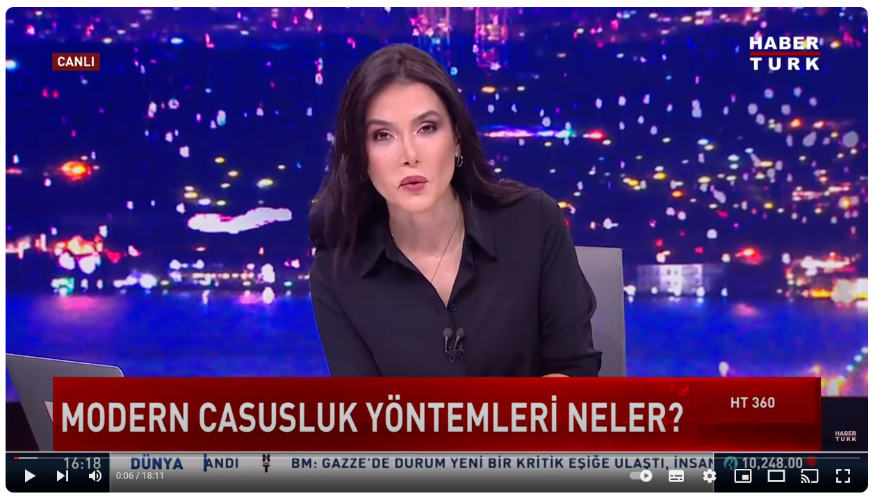 insan yüzü, metin, televizyon programı, haber yayıncısı içeren bir resim

Açıklama otomatik olarak oluşturuldu